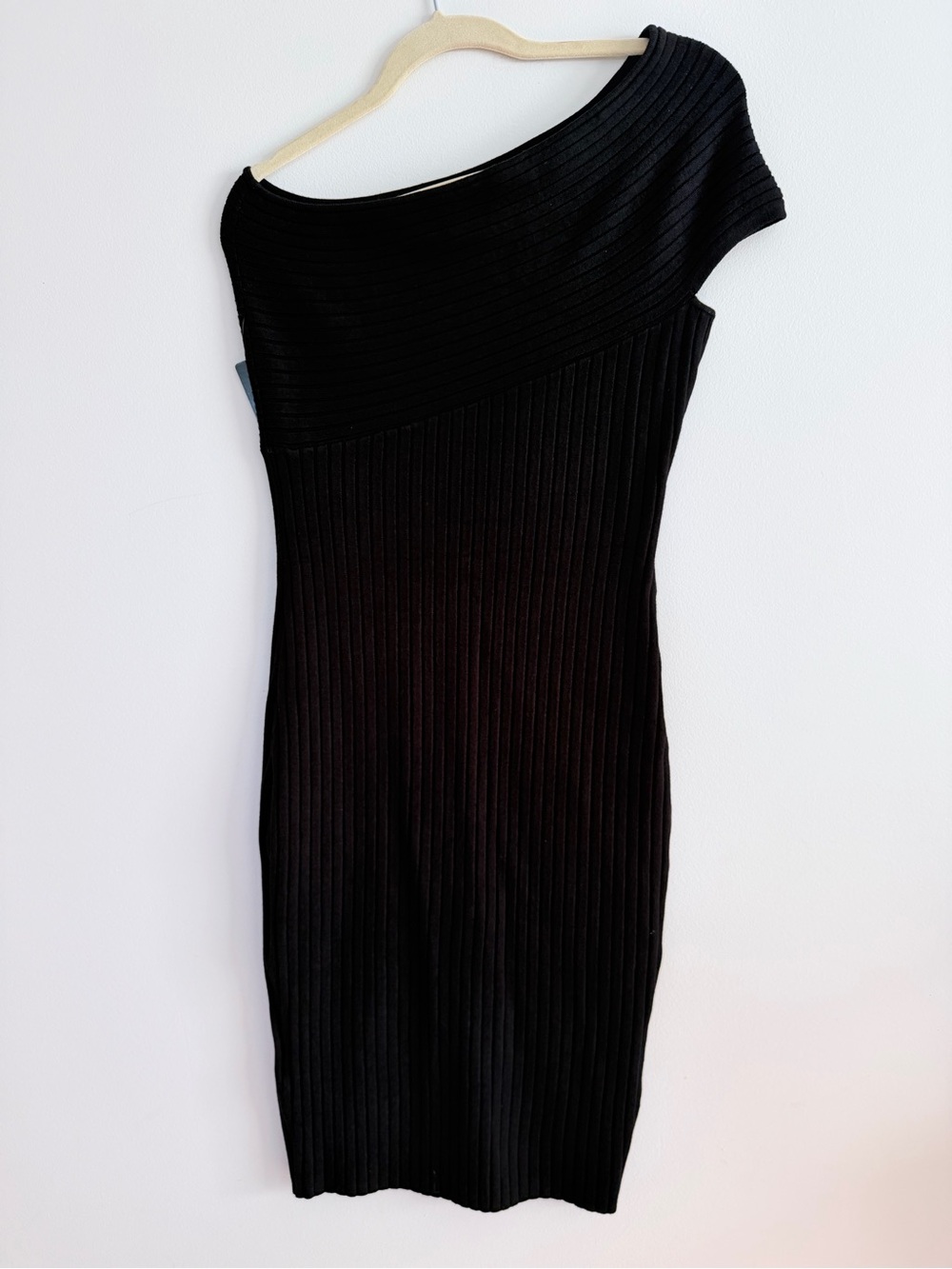 Express Black One-Shoulder Ribbed Midi Dress - Picture 3 of 7